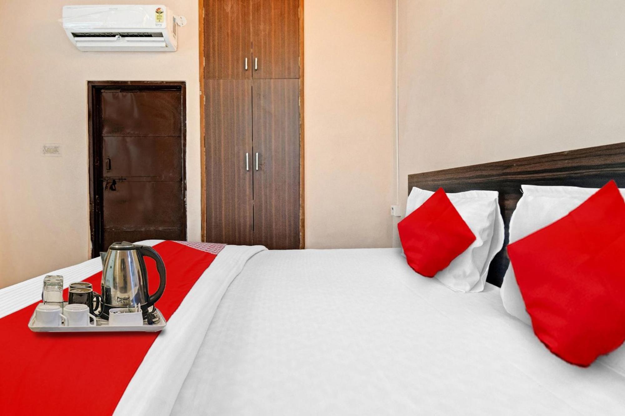 OYO 87824 Hotel Gs Jaipur Buitenkant foto