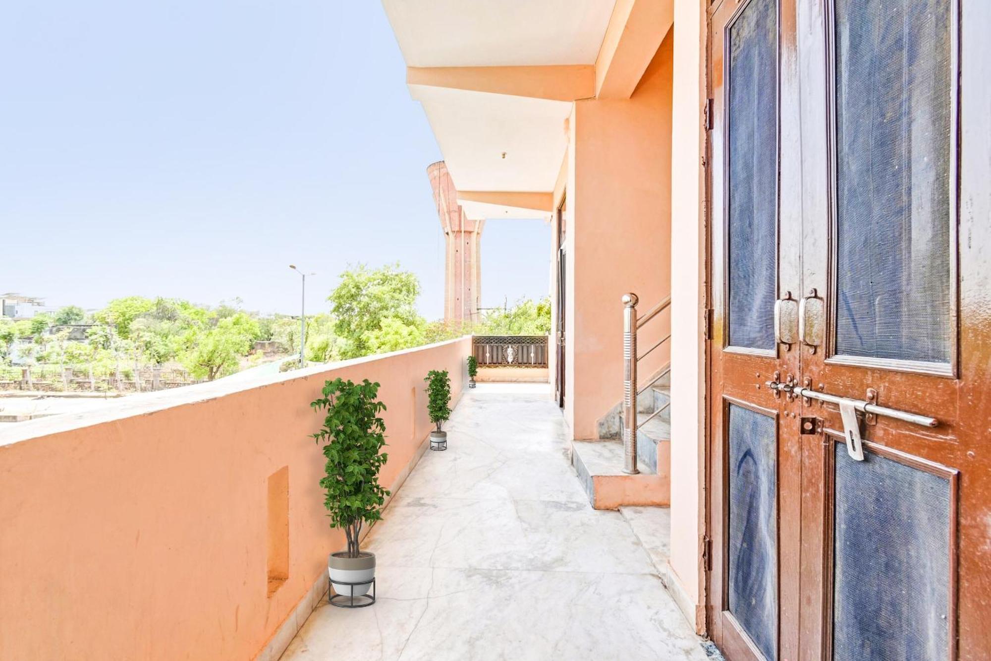 OYO 87824 Hotel Gs Jaipur Buitenkant foto