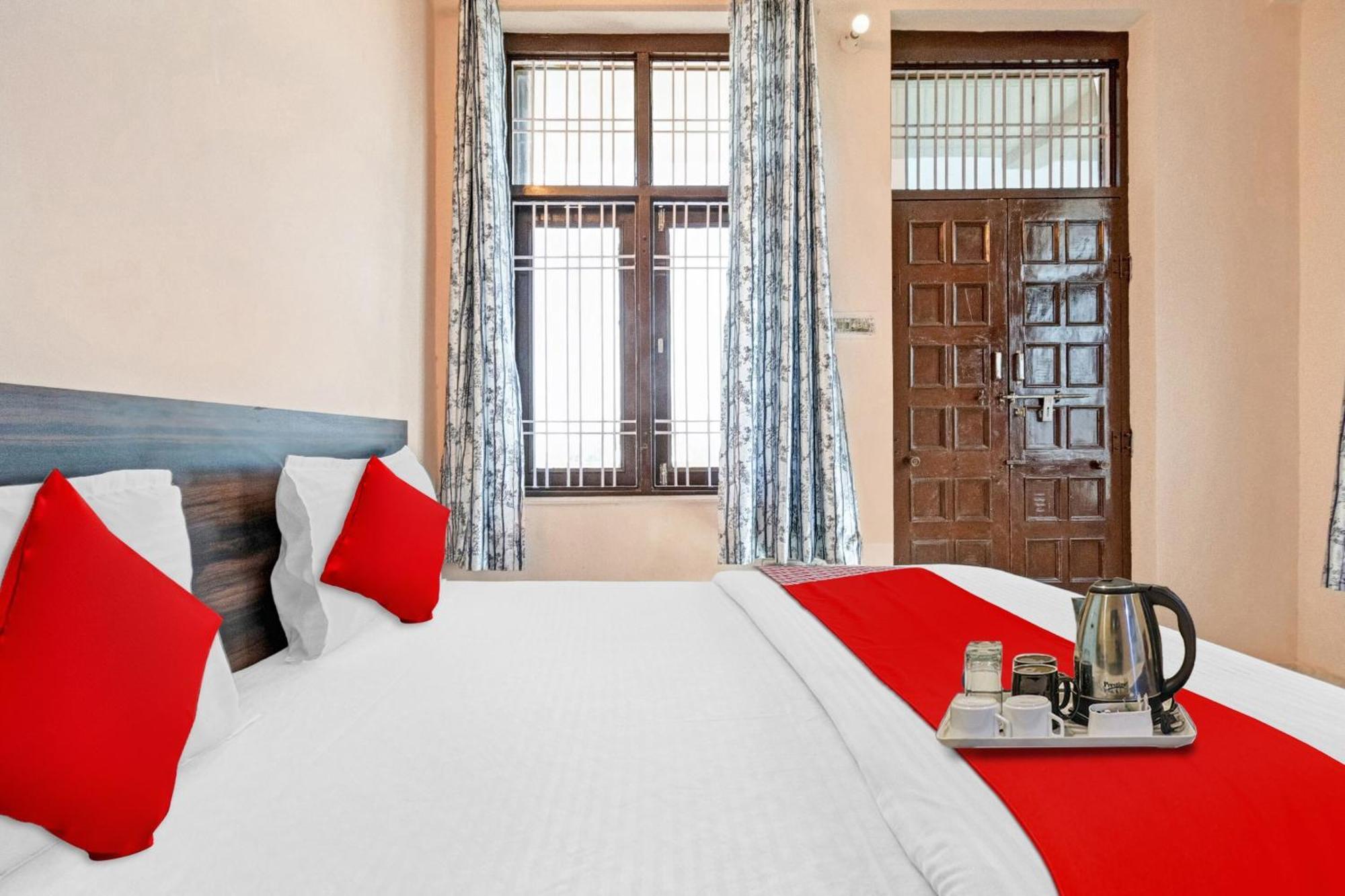 OYO 87824 Hotel Gs Jaipur Buitenkant foto